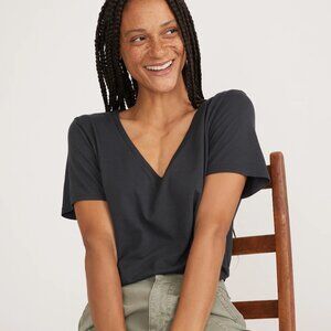 Marine Layer - Boyfriend V-Neck Tee in Black